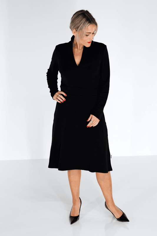 Kathrine svart merinoull klänning