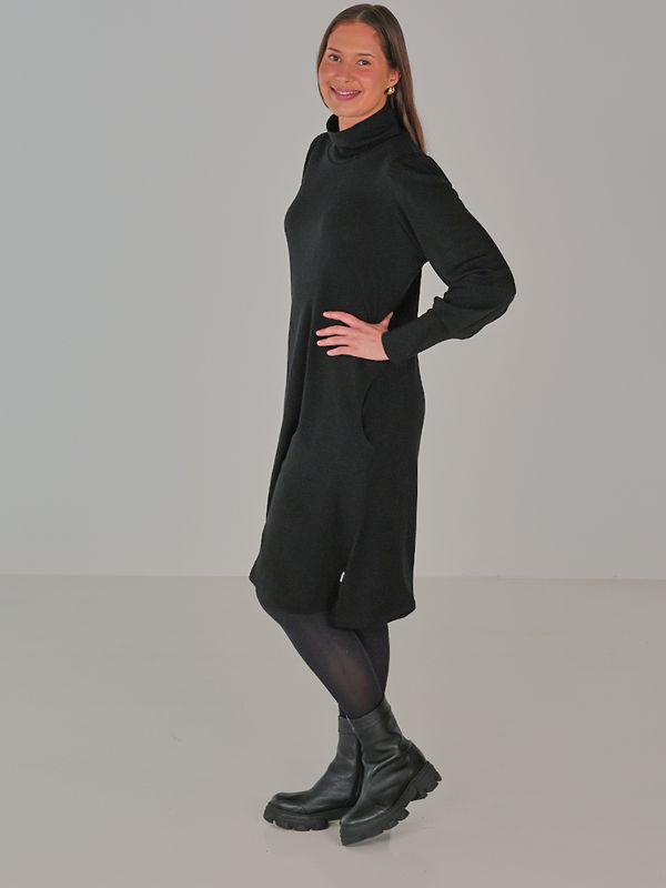 Milanda svart merinoull klänning