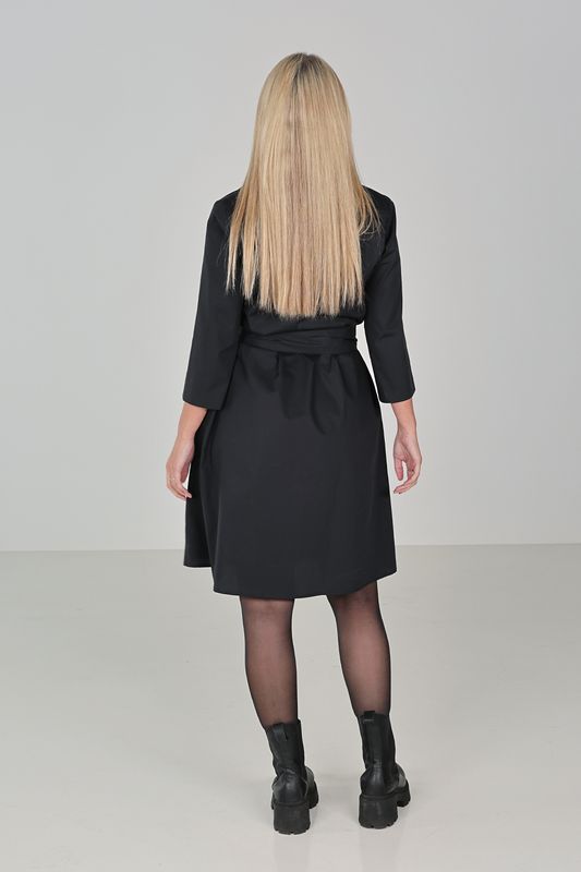 Frøydis svart skjortklänning