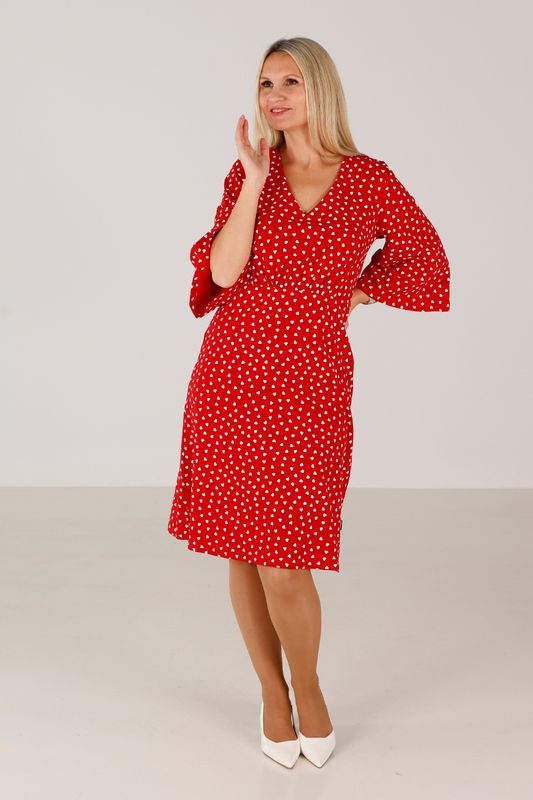 Camilla rödvit hjärtklänning