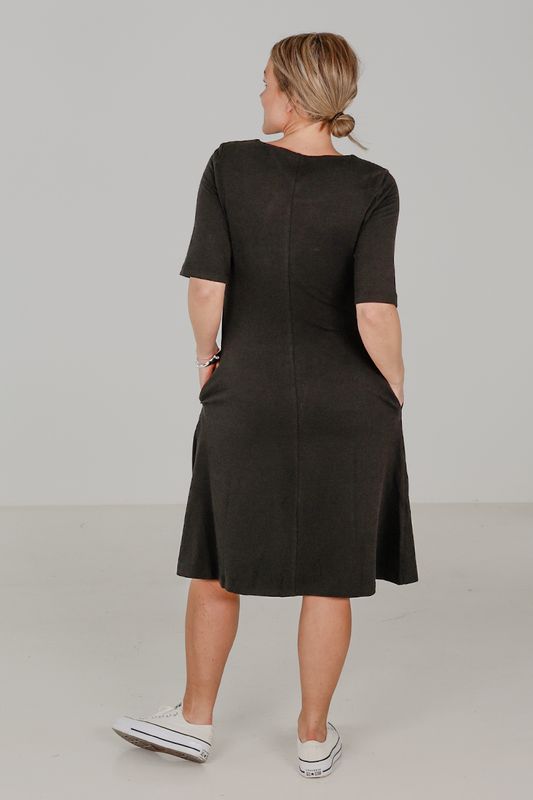 Sara svart bambus klänning 