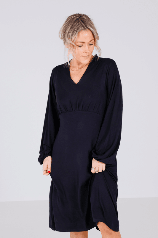 Ira svart bambus klänning 